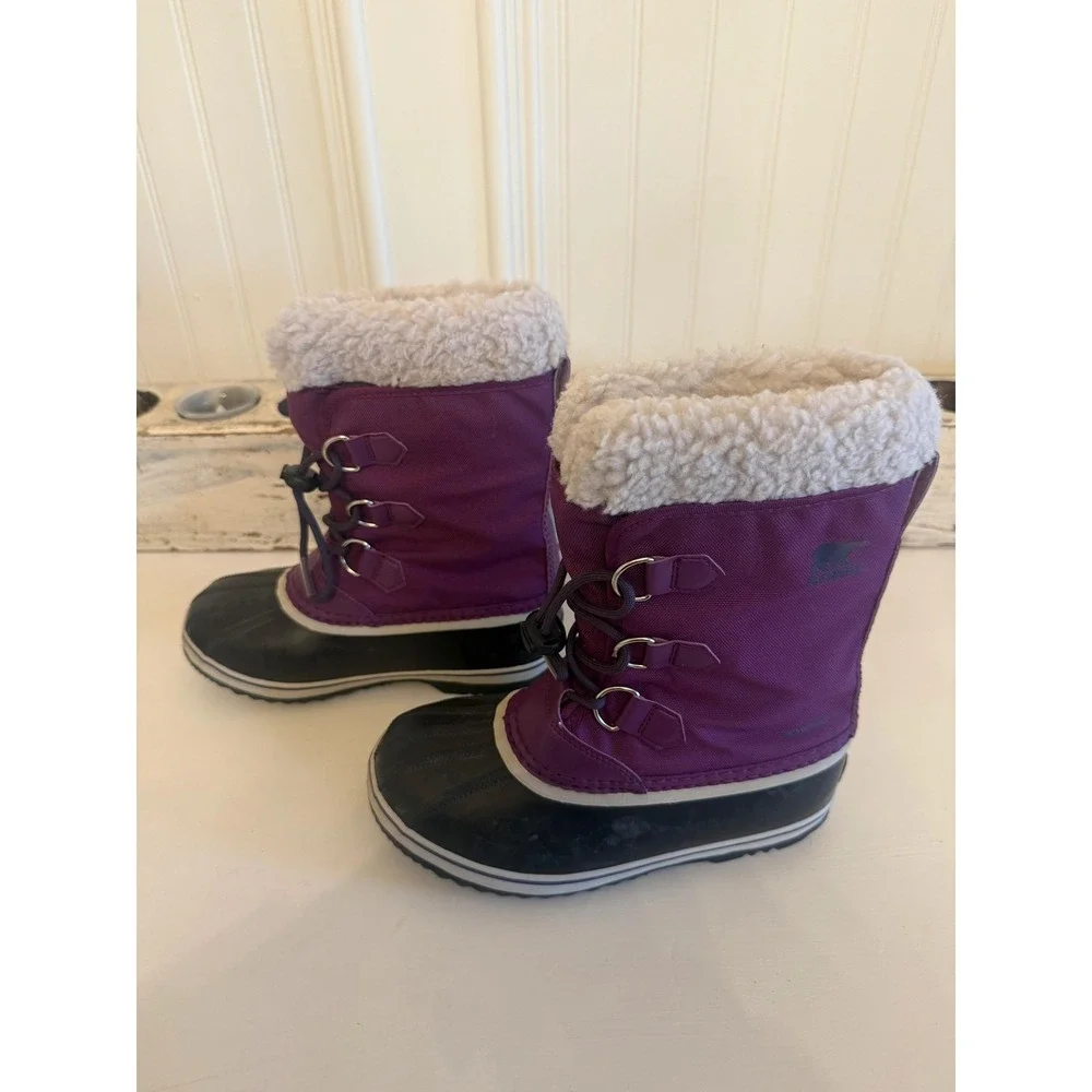 Sorel Snow Boots Kids Youth Size 3 Purple Black Waterproof‎ Insulated Winter